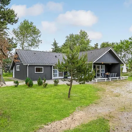 펜션 4 Bedroom Cozy In Blåvand