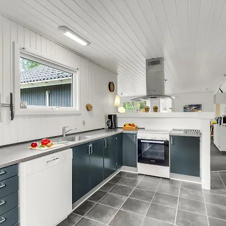 4 Bedroom Cozy In * Blåvand