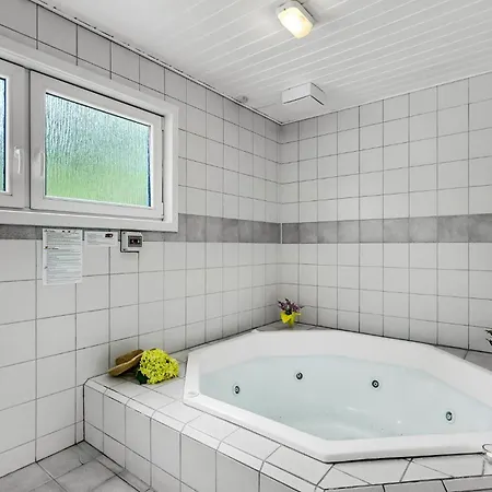펜션 4 Bedroom Cozy In Blåvand